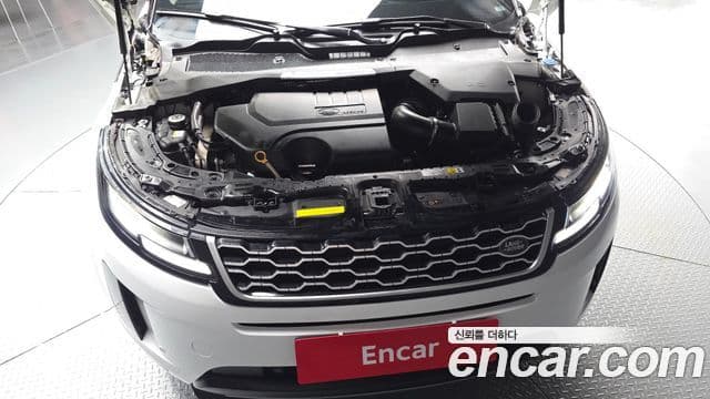 Land Rover Range Rover Evoque 2021 — Photo 33/34