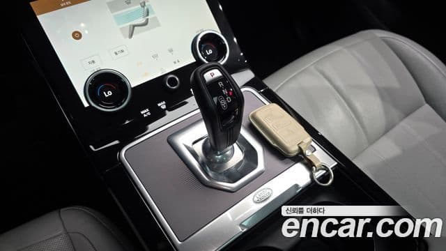 Land Rover Range Rover Evoque 2021 — Photo 8/34