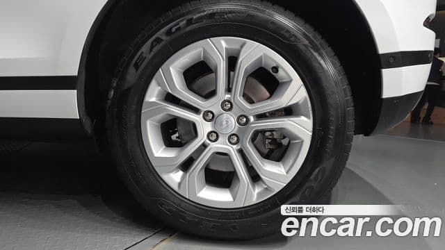 Land Rover Range Rover Evoque 2021 — Photo 10/34