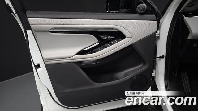 Land Rover Range Rover Evoque 2021 — Photo 22/34