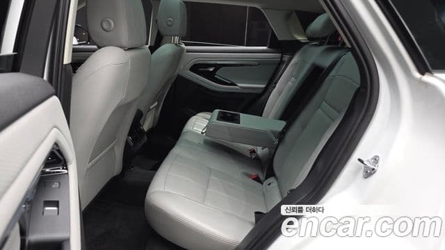 Land Rover Range Rover Evoque 2021 — Photo 32/34