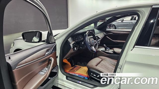 BMW 5 Series 2020 — ფოტო 10/20