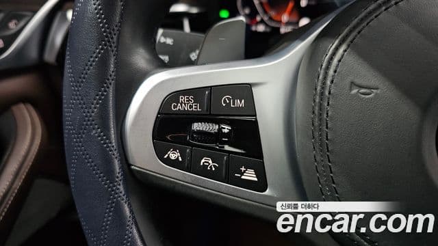 BMW 5 Series 2020 — ფოტო 15/20