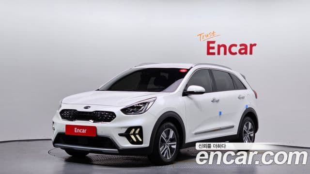 Kia Niro 2021 — ფოტო 1/20
