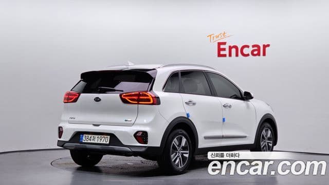 Kia Niro 2021 — ფოტო 2/20