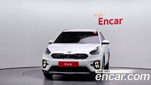 Kia Niro 2021 — ფოტო 3/20