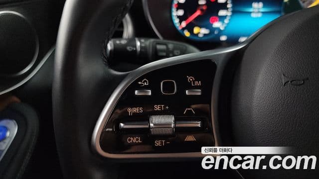 Mercedes-Benz GLC-Class 2022 — ფოტო 17/20