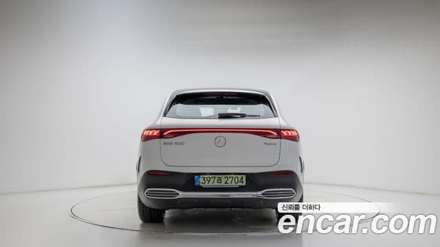 Mercedes-Benz EQE SUV 2025 — Photo 11/20
