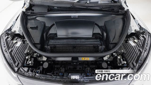 Mercedes-Benz EQE SUV 2025 — Photo 15/20