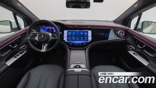 Mercedes-Benz EQE SUV 2025 — Photo 1/20