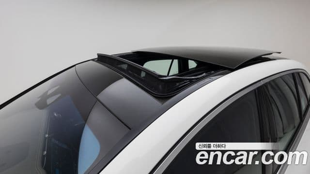 Mercedes-Benz EQE SUV 2025 — Photo 7/20