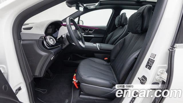 Mercedes-Benz EQE SUV 2025 — Photo 8/20