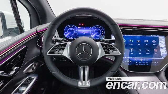 Mercedes-Benz EQE SUV 2025 — Photo 3/20