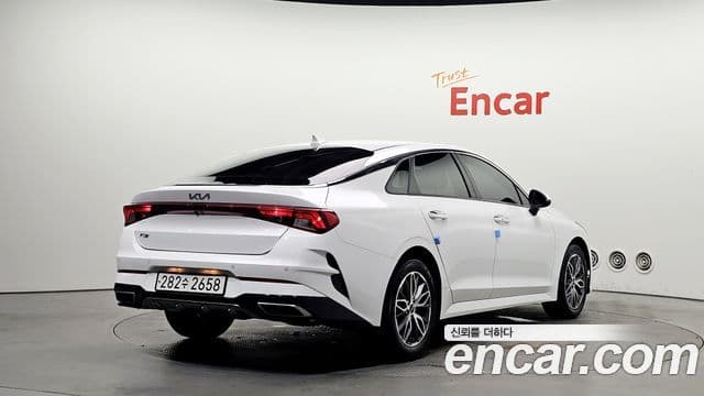 Kia K5 2022 — Şəkil 2/20