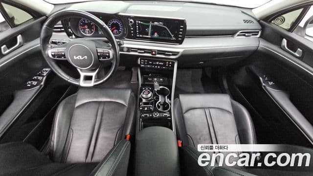 Kia K5 2022 — Şəkil 7/20