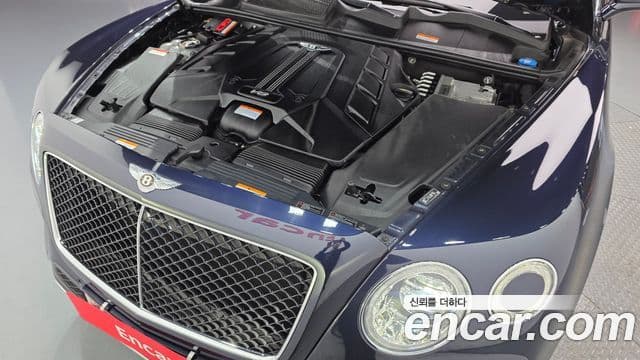 Bentley Bentayga 2019 — фото 6 из 20