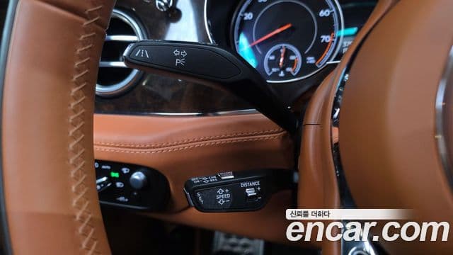 Bentley Bentayga 2019 — Photo 15/36