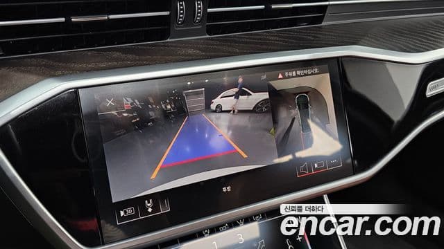 Audi A6 2020 — ფოტო 14/20