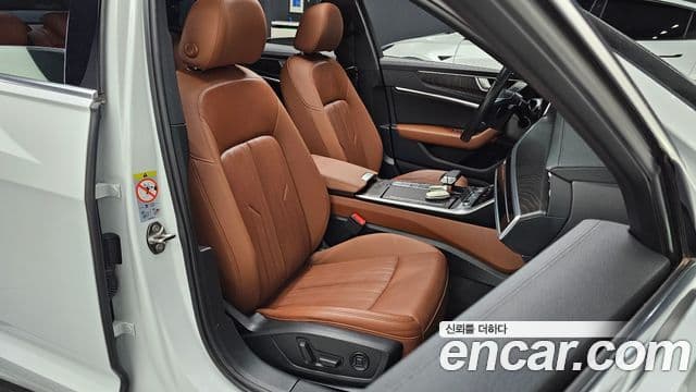 Audi A6 2020 — Photo 27/33