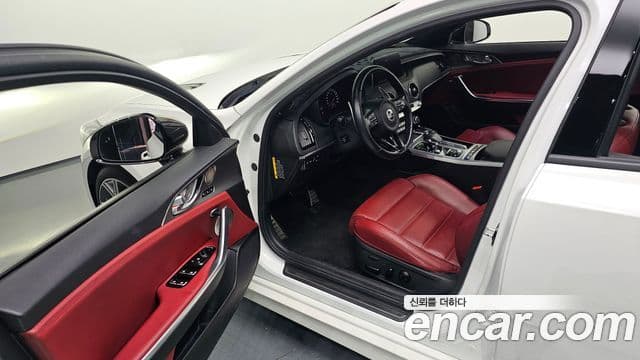 Kia Stinger 2019 — Şəkil 10/20