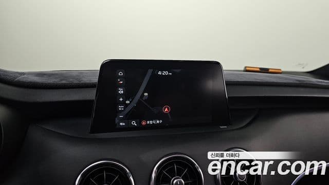 Kia Stinger 2019 — Şəkil 12/20
