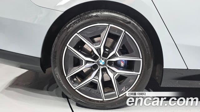 BMW 5 Series 2024 — Şəkil 5/20