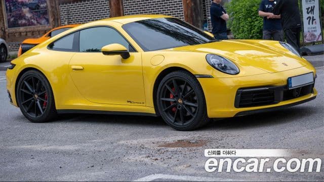 Porsche 911 2021 — Photo 8/20