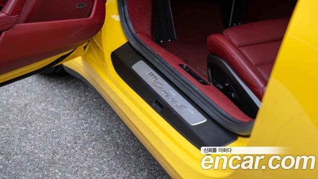 Porsche 911 2021 — Photo 2/20
