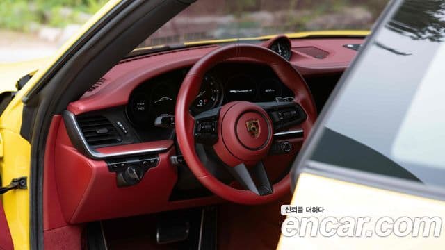 Porsche 911 2021 — Photo 10/20