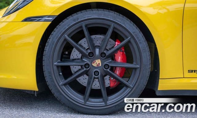 Porsche 911 2021 — Photo 15/20