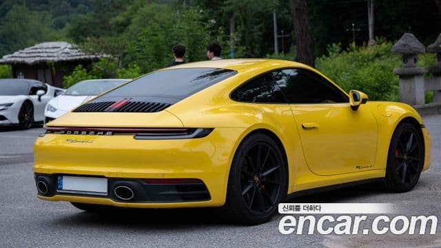 Porsche 911 2021 — Photo 4/20