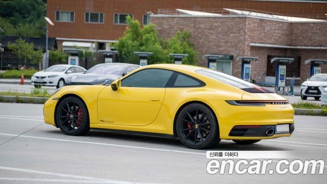 Porsche 911 2021 — Photo 16/20