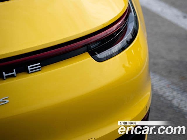 Porsche 911 2021 — Photo 20/20