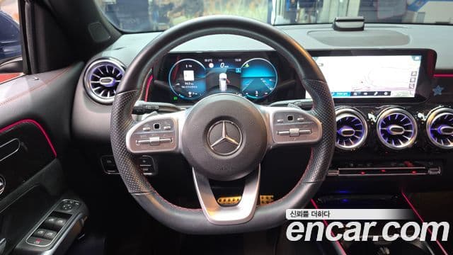 Mercedes-Benz GLB-Class 2021 — Фото 13/20