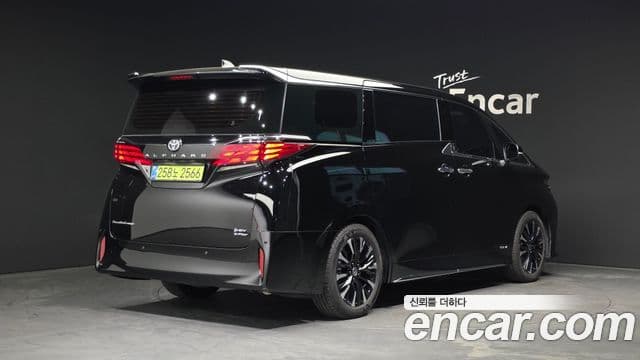 Toyota Alphard 2025 — Şəkil 3/20