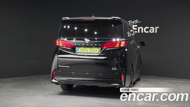 Toyota Alphard 2025 — Şəkil 18/20