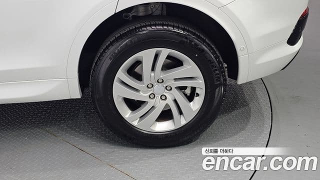 Land Rover Discovery Sport 2025 — Photo 13/30