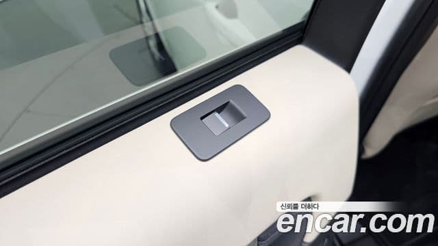Land Rover Discovery Sport 2025 — Photo 3/30