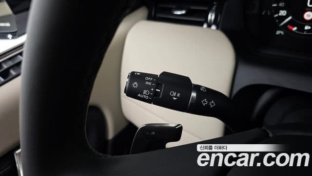 Land Rover Discovery Sport 2025 — Photo 28/30