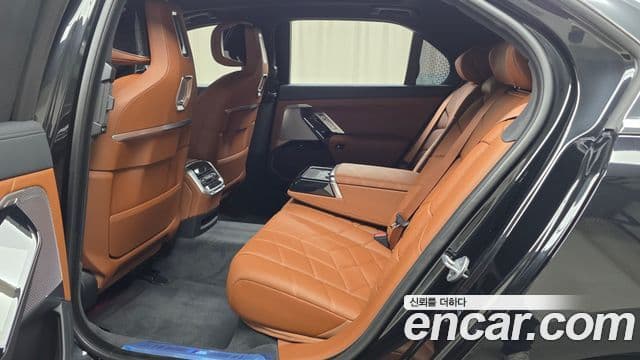 BMW 7 Series 2025 — Şəkil 12/20