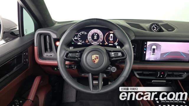 Porsche Cayenne 2025 — ფოტო 13/20