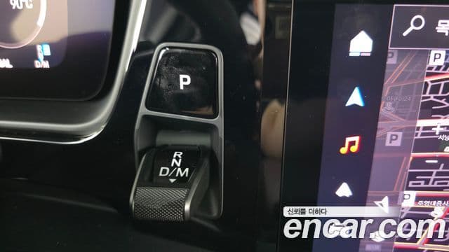 Porsche Cayenne 2025 — Photo 12/34