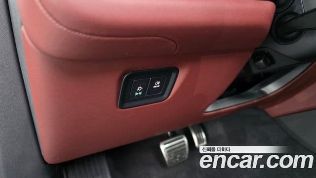 Porsche Cayenne 2025 — Photo 19/34