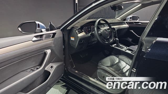 Volkswagen Arteon 2019 — Şəkil 10/20