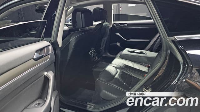 Volkswagen Arteon 2019 — Şəkil 12/20
