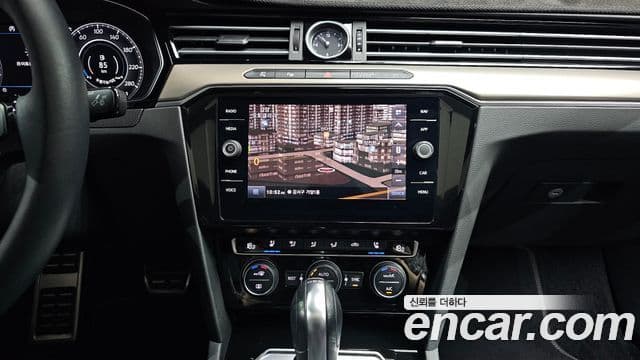 Volkswagen Arteon 2019 — Şəkil 14/20