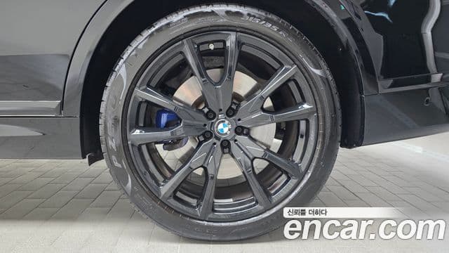 BMW X7 2025 — Photo 10/32