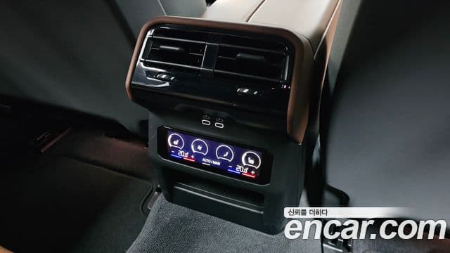 BMW 5 Series 2025 — Photo 9/32