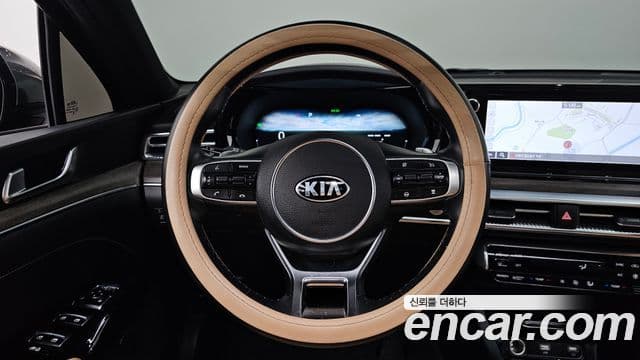 Kia K5 2021 — Şəkil 13/20