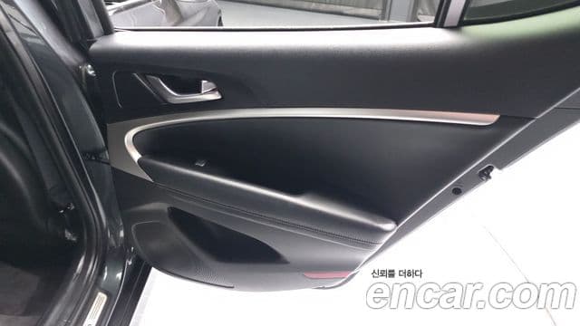 Genesis G70 2021 — ფოტო 29/30